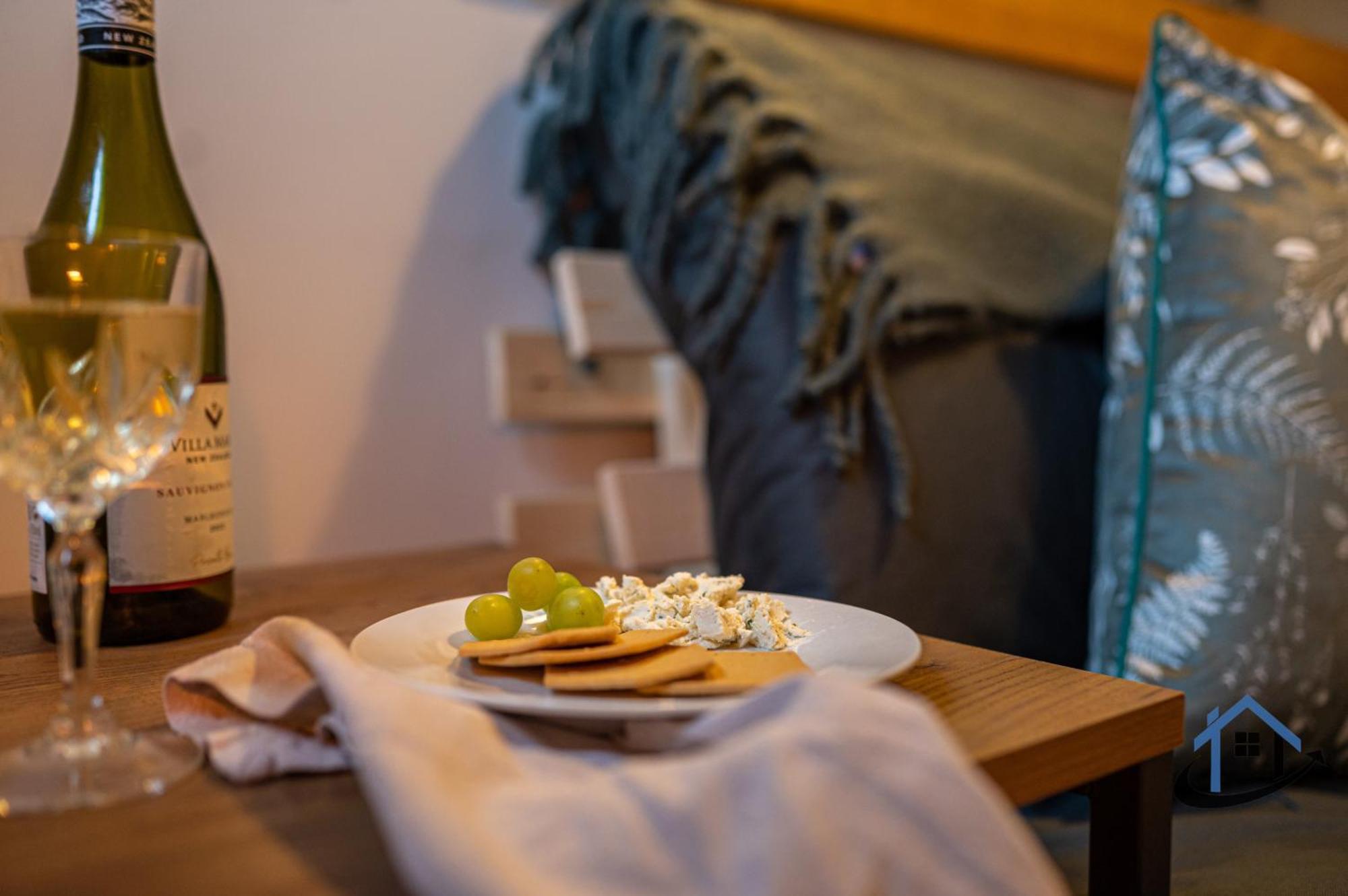 Stanwick Studio, Cosy Country Studio, Sleeps 4, Parking, Wifi 외부 사진
